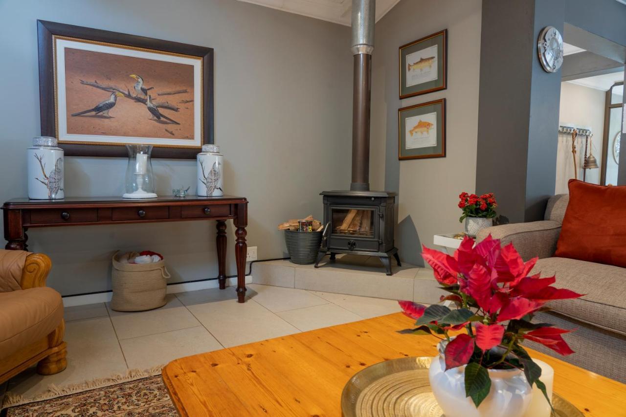 Rueby'S Guesthouse Dullstroom Exterior foto